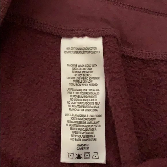 Calvin Klein burgundy sweats - Picture 4 of 4